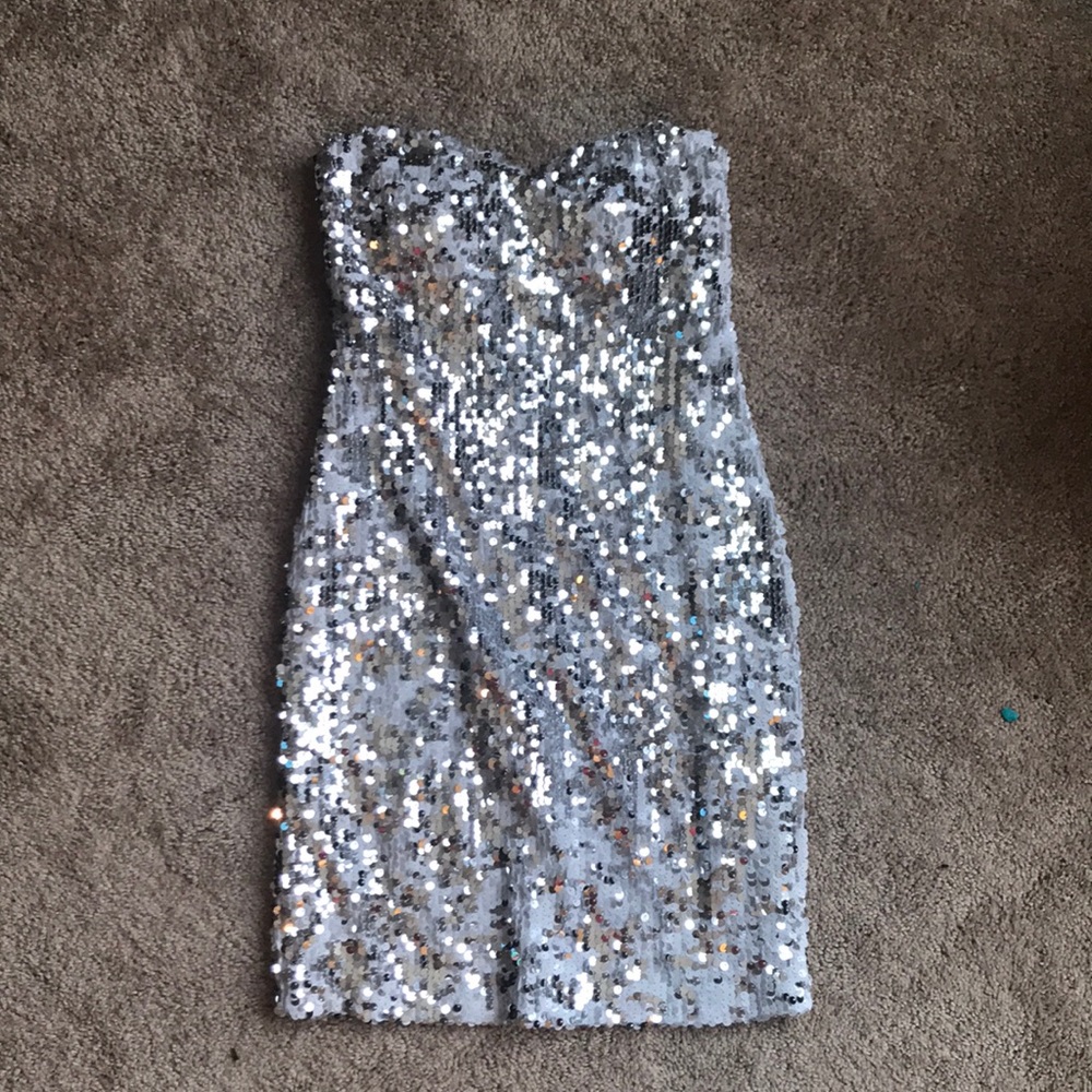 XS Lily Rose sequin strapless party dress
